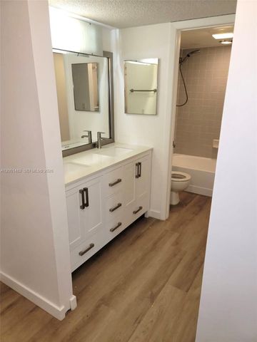 11905 NW 11th St 11905, Pembroke Pines, FL 33026