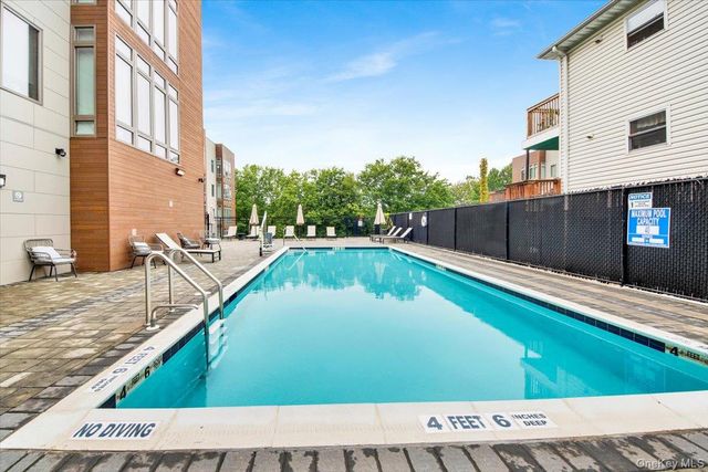 645 NORTH MACQUESTEN PARKWAY 3G, Fleetwood, NY 10552