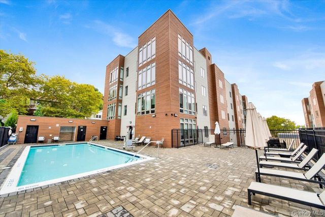 645 NORTH MACQUESTEN PARKWAY 3G, Fleetwood, NY 10552