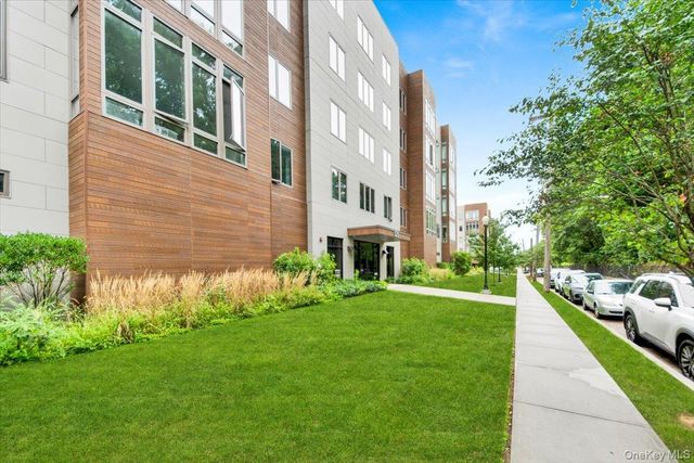 645 NORTH MACQUESTEN PARKWAY 3G, Fleetwood, NY 10552