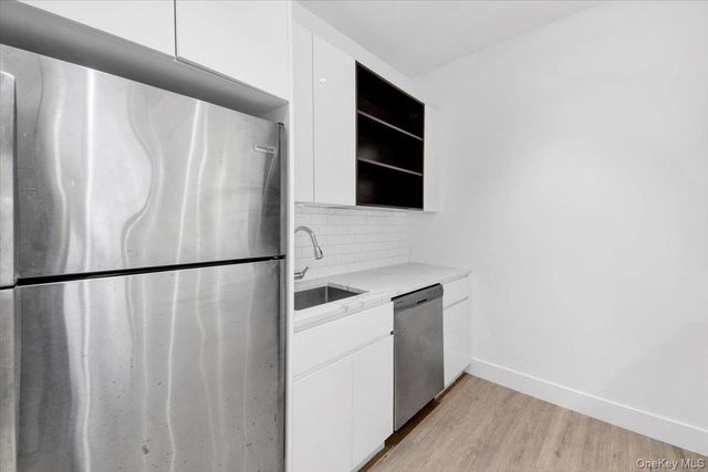 645 NORTH MACQUESTEN PARKWAY 3G, Fleetwood, NY 10552