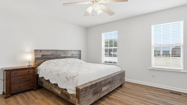 2918 Kedzie Dr, Murfreesboro, TN 37130