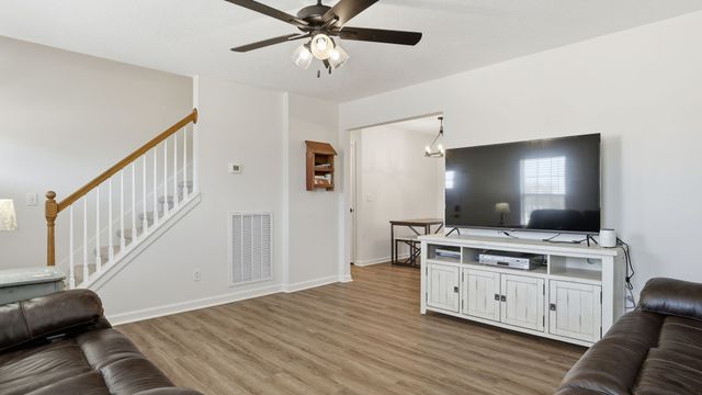 2918 Kedzie Dr, Murfreesboro, TN 37130