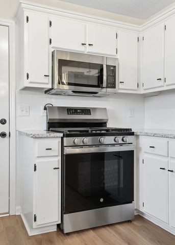 2918 Kedzie Dr, Murfreesboro, TN 37130