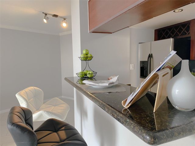 3525 Sage Road 1407, Houston, TX 77056