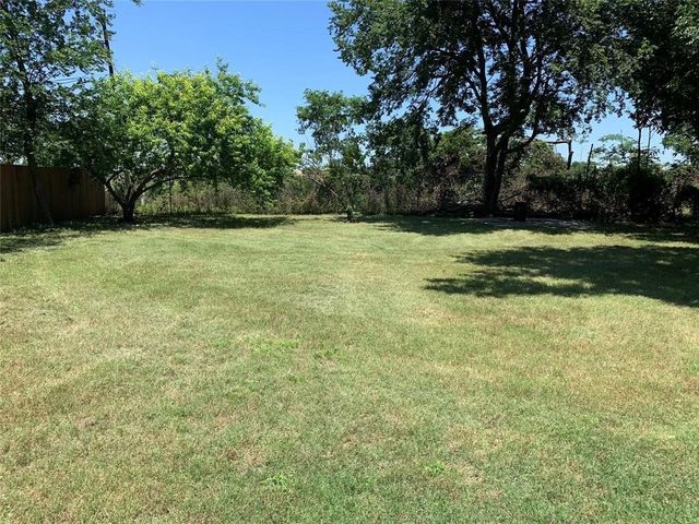 114 Barbara Way, Waxahachie, TX 75165