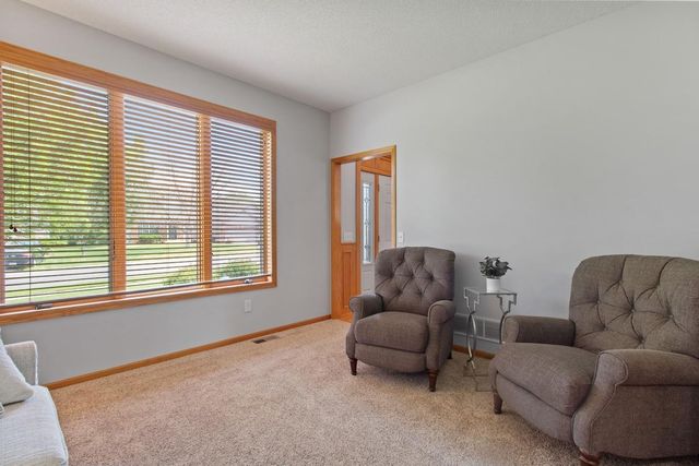 5721 103rd Avenue N, Brooklyn Park, MN 55443