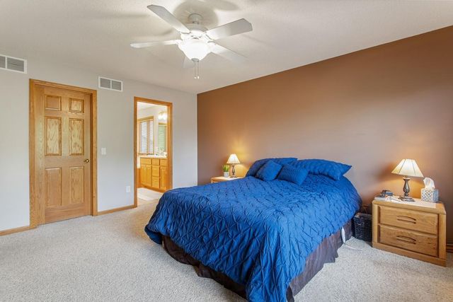 5721 103rd Avenue N, Brooklyn Park, MN 55443
