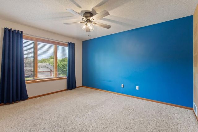 5721 103rd Avenue N, Brooklyn Park, MN 55443