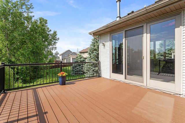 5721 103rd Avenue N, Brooklyn Park, MN 55443