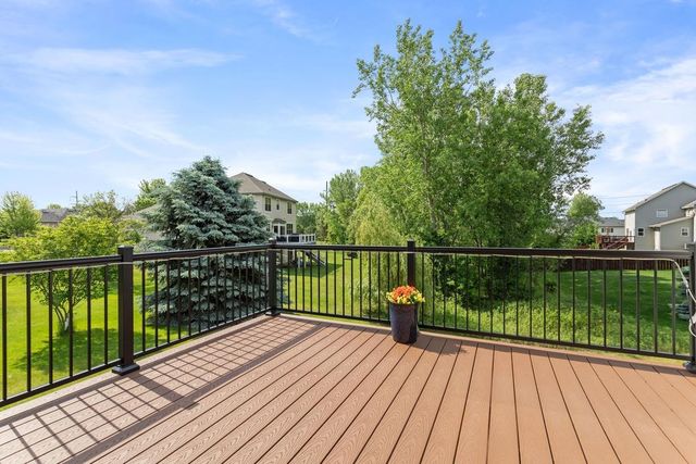5721 103rd Avenue N, Brooklyn Park, MN 55443