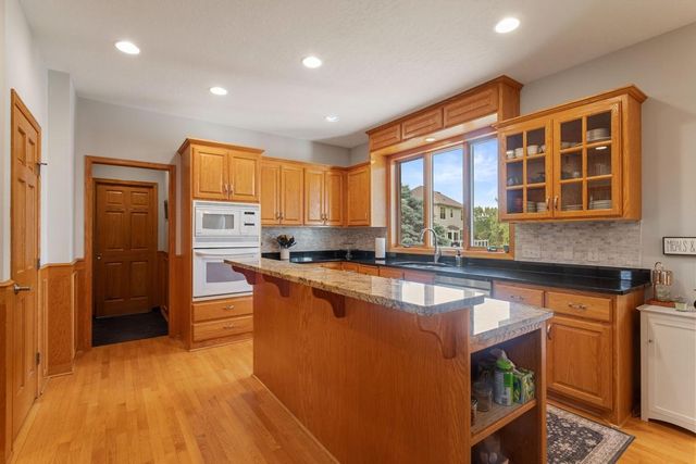 5721 103rd Avenue N, Brooklyn Park, MN 55443