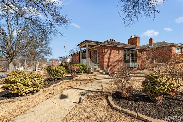 3470 Regal Place, St Louis, MO 63139