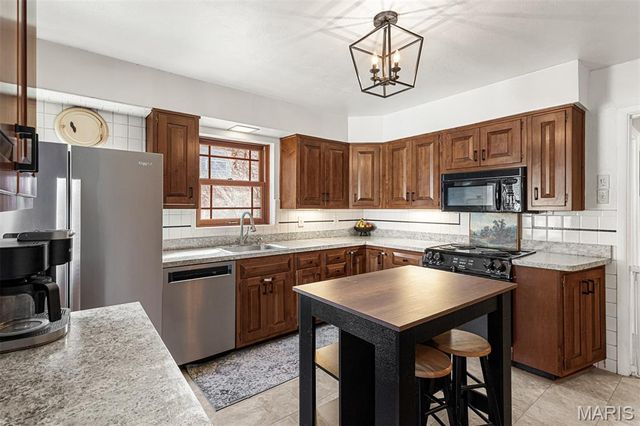 3470 Regal Place, St Louis, MO 63139