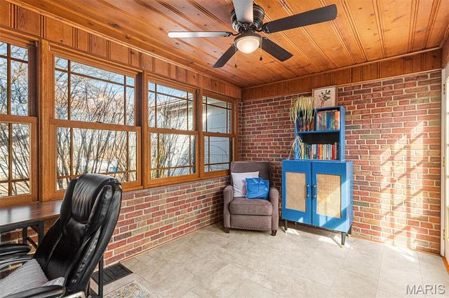 3470 Regal Place, St Louis, MO 63139