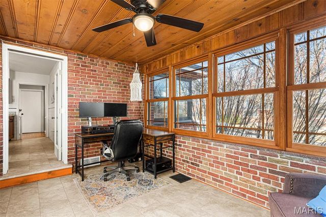 3470 Regal Place, St Louis, MO 63139