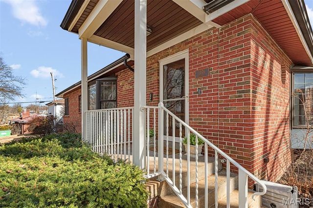 3470 Regal Place, St Louis, MO 63139