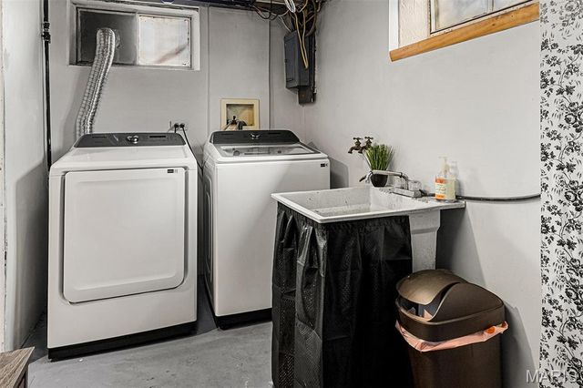 3470 Regal Place, St Louis, MO 63139