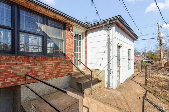 3470 Regal Place, St Louis, MO 63139