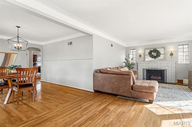 3470 Regal Place, St Louis, MO 63139