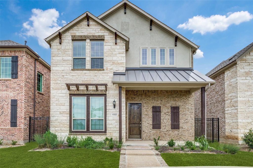 4322 Maple Bloom Drive, Arlington, TX 76005