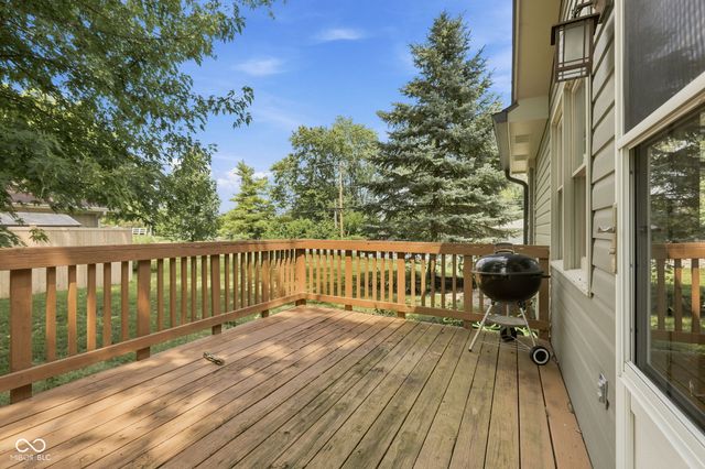 329 N East Street, Westfield, IN 46074