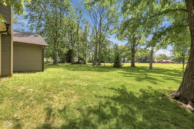 329 N East Street, Westfield, IN 46074