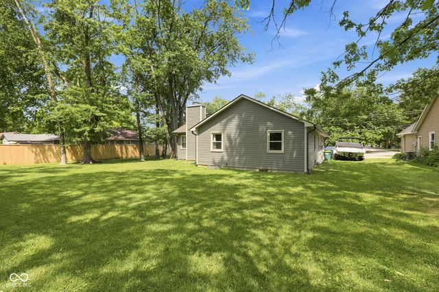 329 N East Street, Westfield, IN 46074