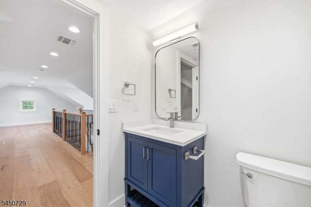 176 Harrow Rd, Westfield Town, NJ 07090
