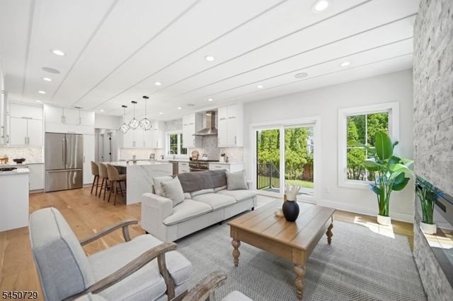 176 Harrow Rd, Westfield Town, NJ 07090