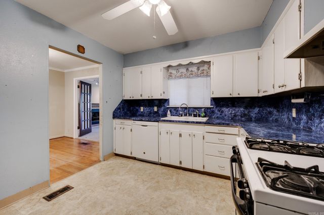 46 Lakeshore Drive, Little Rock, AR 72204