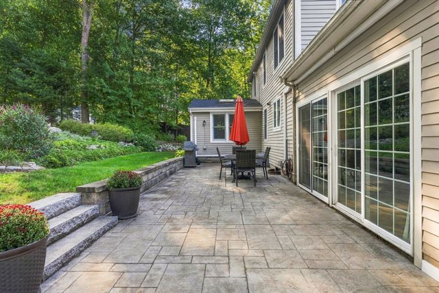 4 Kristin Ln, Canton, MA 02021