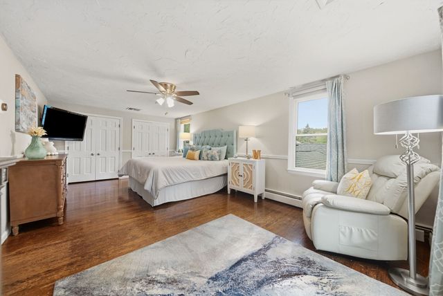 4 Kristin Ln, Canton, MA 02021
