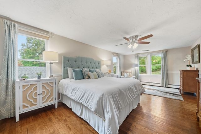 4 Kristin Ln, Canton, MA 02021