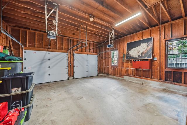 4 Kristin Ln, Canton, MA 02021