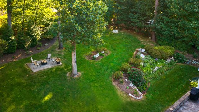 4 Kristin Ln, Canton, MA 02021