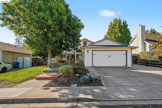 4150 Sequoia Dr, Oakley, CA 94561