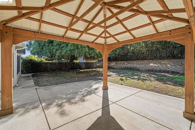 4150 Sequoia Dr, Oakley, CA 94561