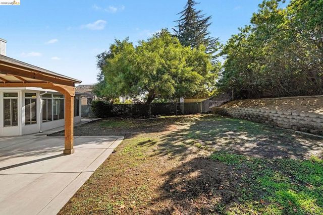 4150 Sequoia Dr, Oakley, CA 94561