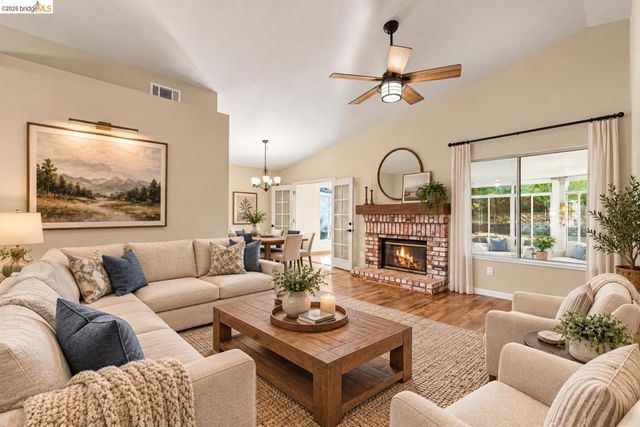 4150 Sequoia Dr, Oakley, CA 94561