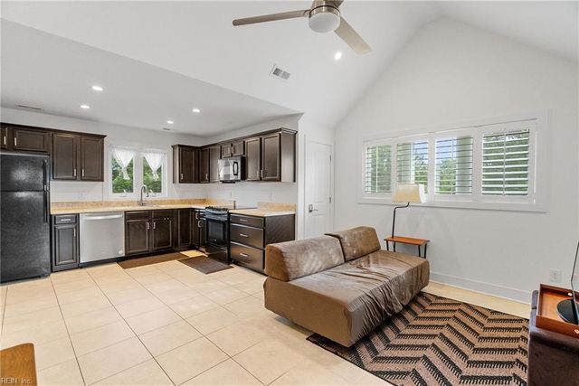 727 Tazewell AVE, Cape Charles, VA 23310