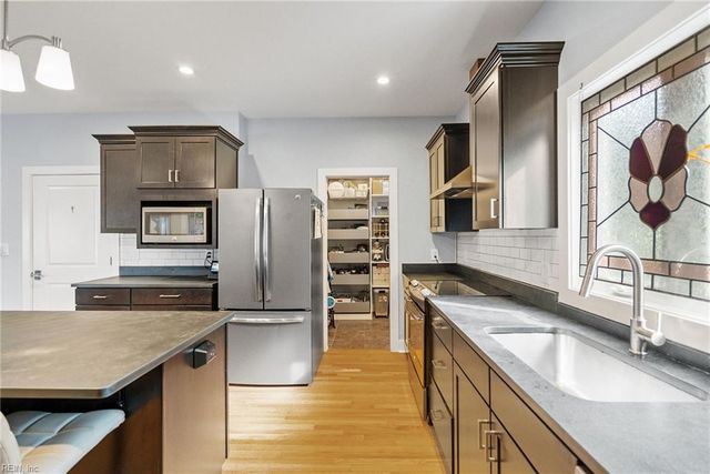 727 Tazewell AVE, Cape Charles, VA 23310