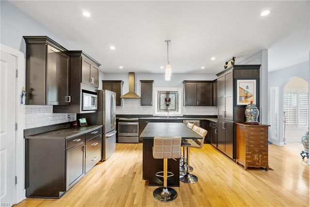 727 Tazewell AVE, Cape Charles, VA 23310