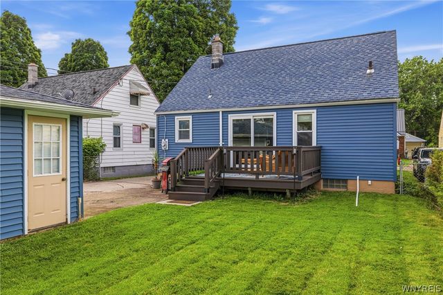 77 Avondale Place, Buffalo, NY 14210