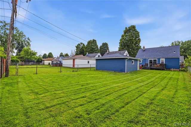 77 Avondale Place, Buffalo, NY 14210