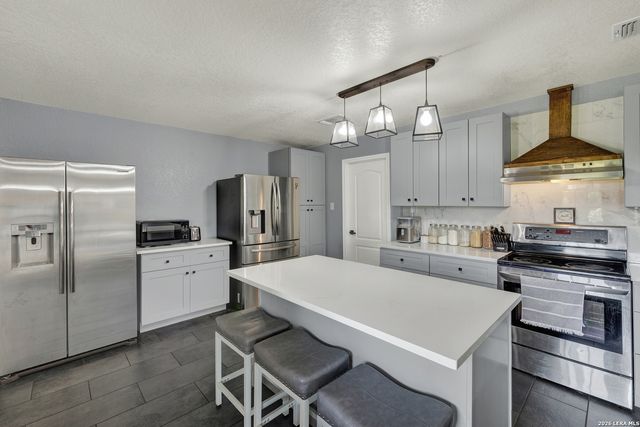689 NORTHGAP DR, New Braunfels, TX 78130