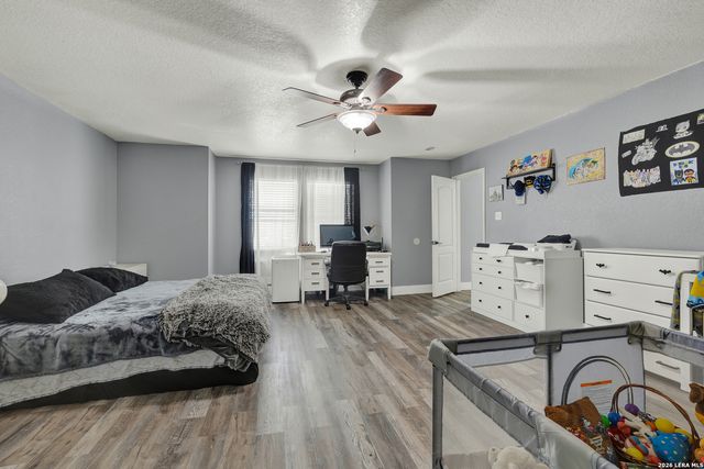 689 NORTHGAP DR, New Braunfels, TX 78130