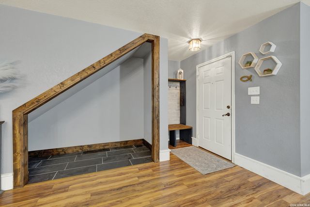 689 NORTHGAP DR, New Braunfels, TX 78130