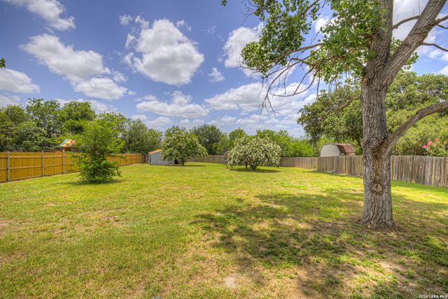689 NORTHGAP DR, New Braunfels, TX 78130