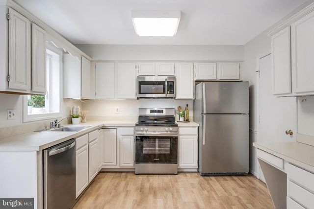13203 STONE HEATHER DR, Herndon, VA 20171